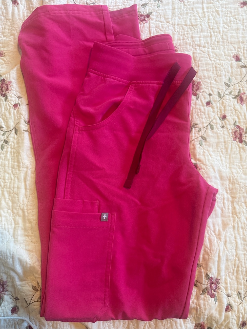 Figs sold out color shocking pink XXS kade